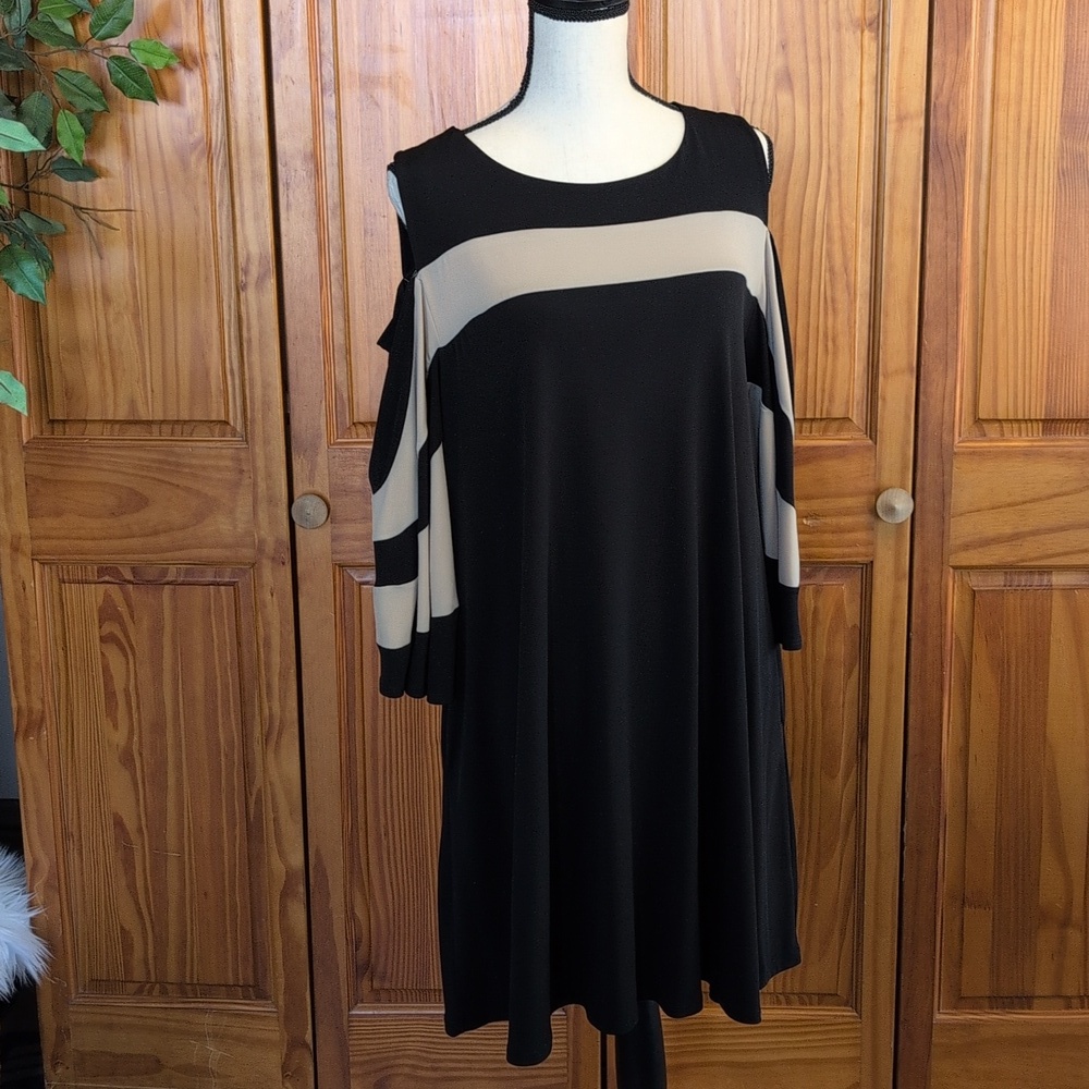 Nina Leonard Boat Neck Cold Shoulder Long Sleeve Wave Black/Tan Dress XL